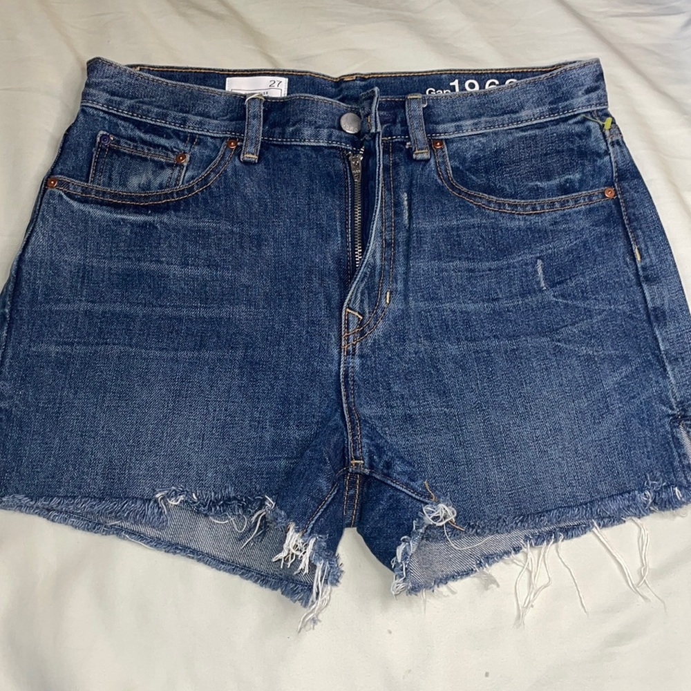 Gap High Rise Cut-Offs Size 27
